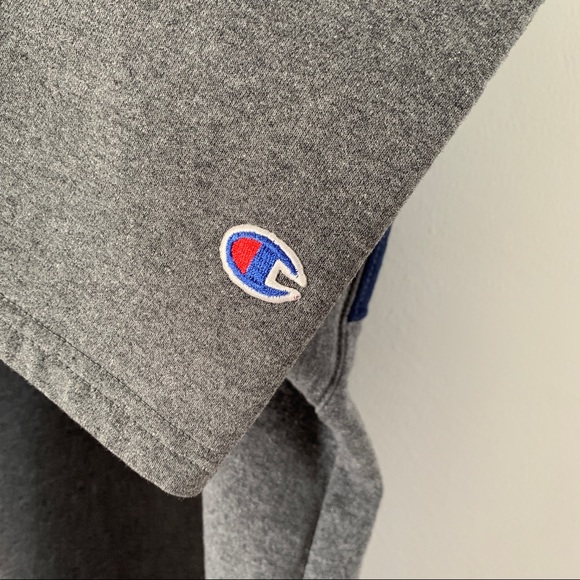 Champion Size XXL Gray Sweatshirt Pullover Top Long Sleeve Crew Neck Stripe Logo - Picture 5 of 13